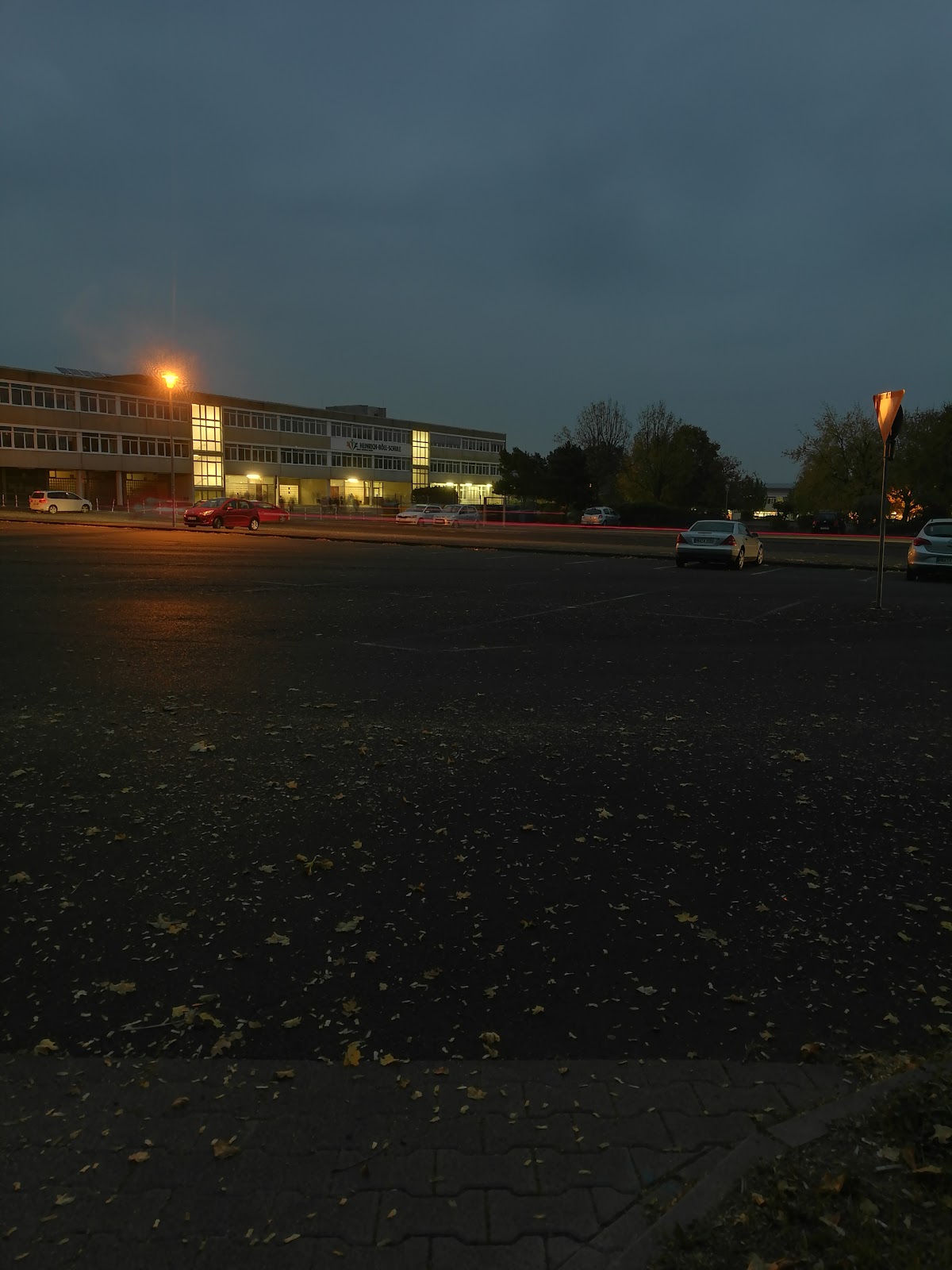 Heinrich-Böll-Schule, Schule in Bruchköbel