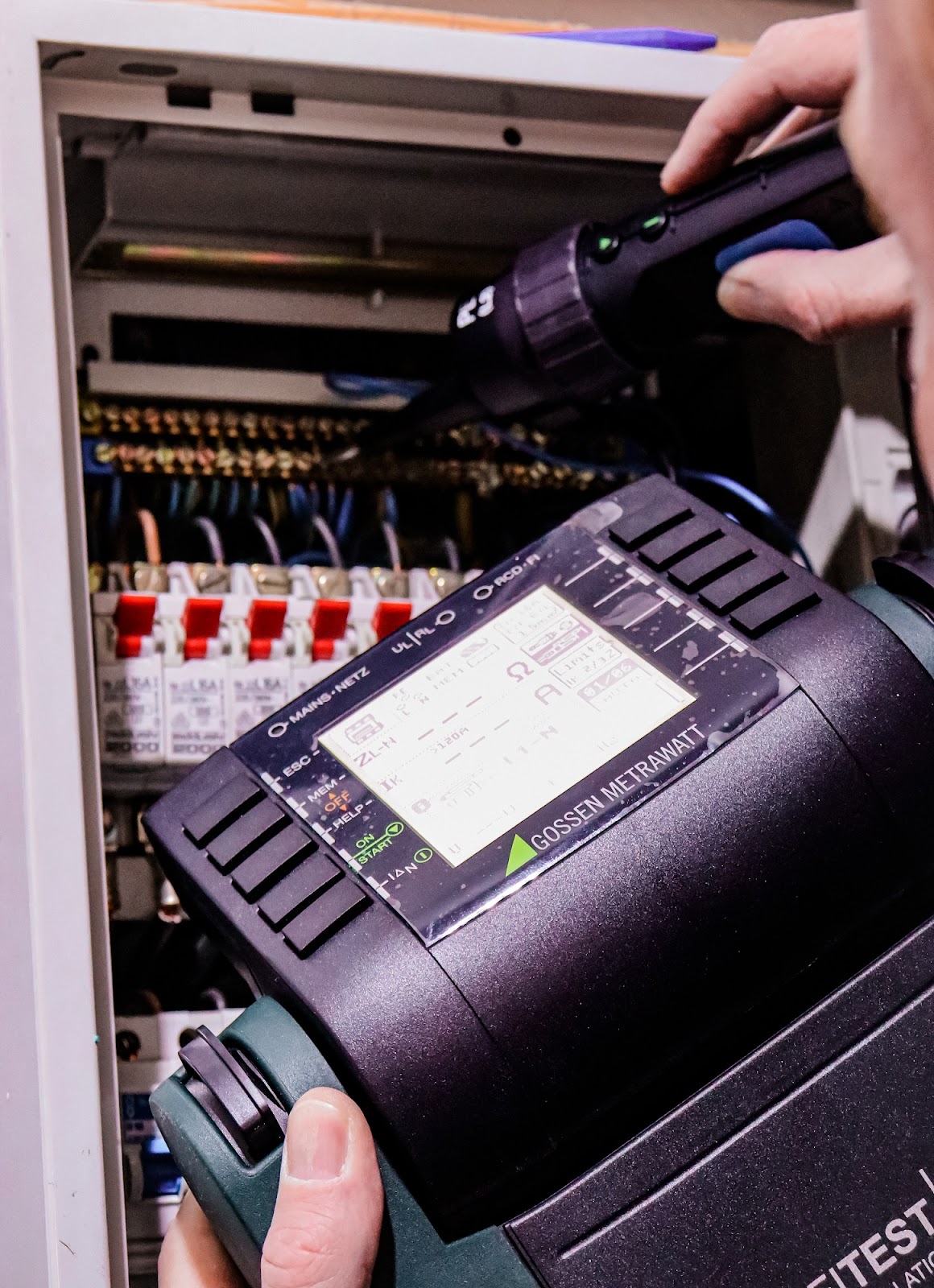 Heinrich Hertz Elektrotechnik GmbH | DGUV V3 Prüfungen, Elektriker in Oberzent