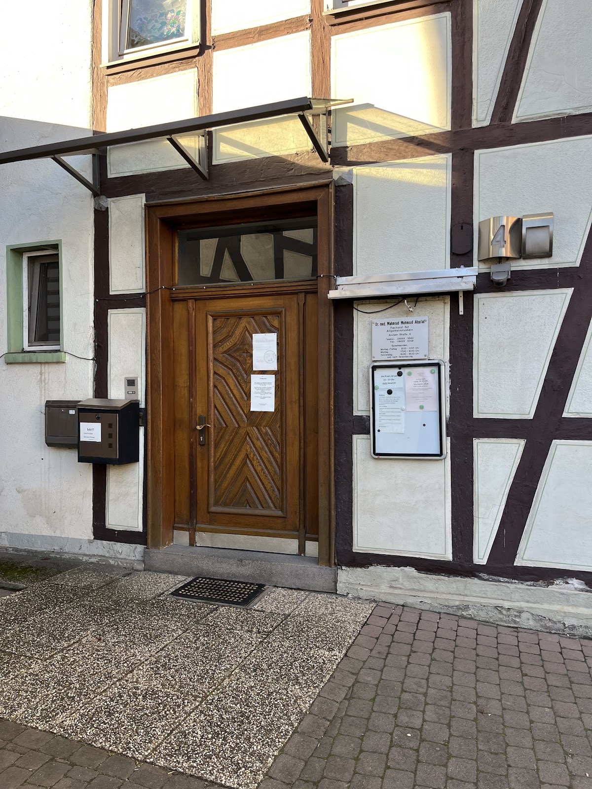 Herr Dr. med. Mahmoud Alsallal, Zahnarzt in Diemelsee