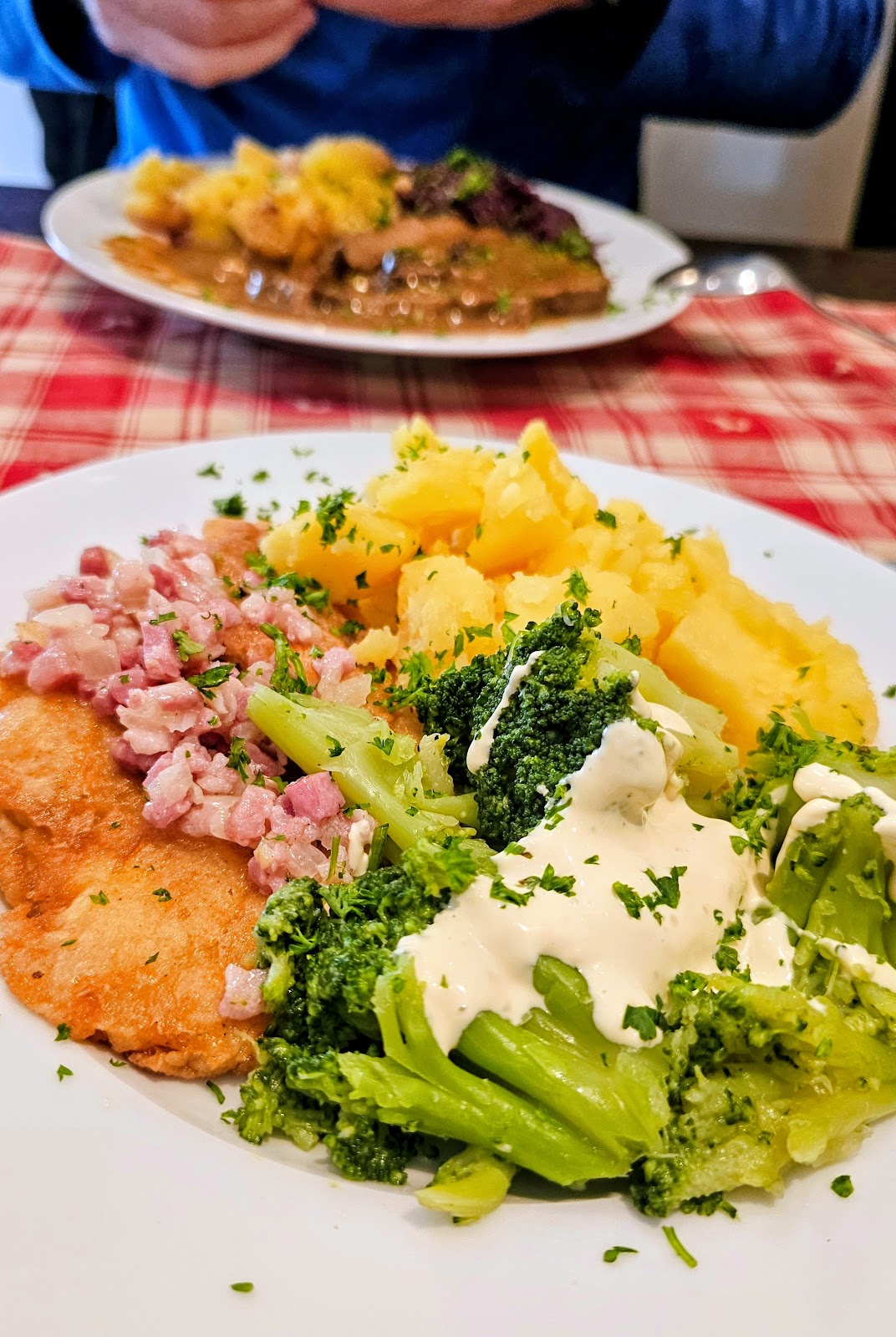 "Hirschwirth 1773" Fam. Knapp, Restaurant in Rödermark