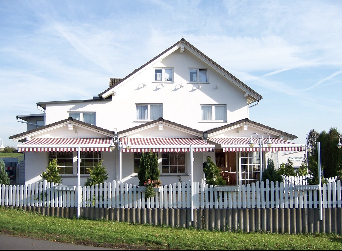 Hotel & Restaurant am Kirschberg, Restaurant in Buseck