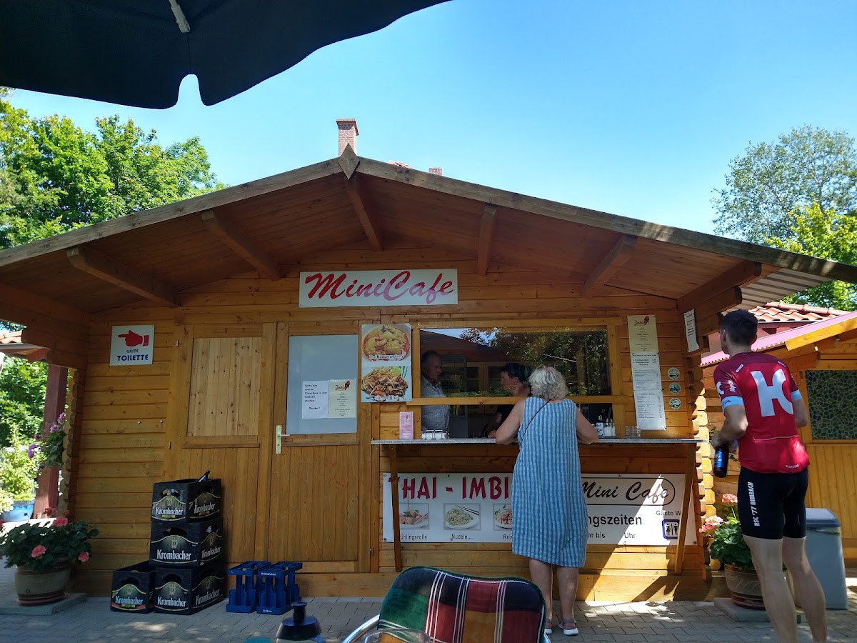 Imbiss Minicafé (bei schönem Wetter), Restaurant in Oberaula