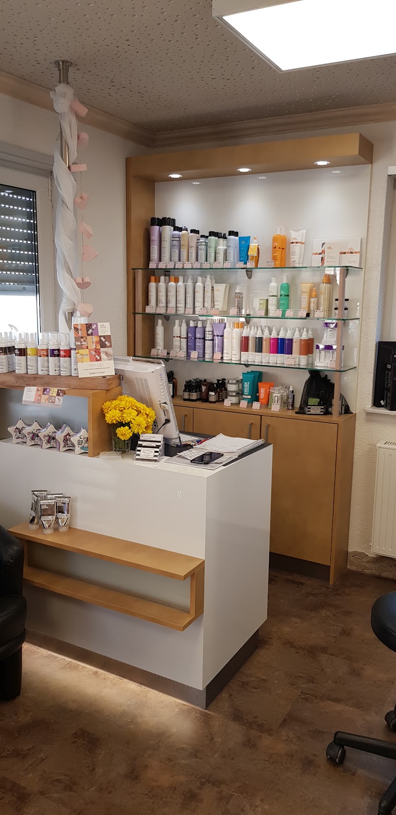 Jacky's Haarstudio, Friseur in Breitscheid