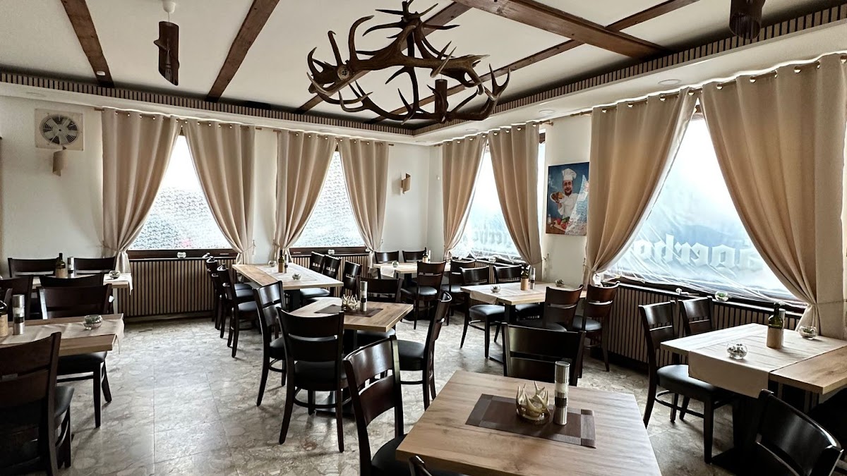 Jägerhof, Restaurant in Weilmünster