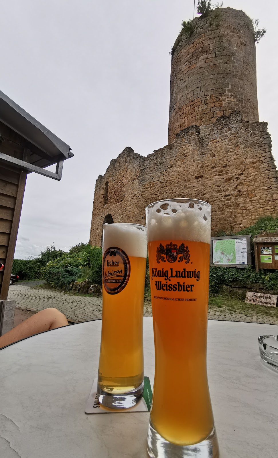 Kuckuckshütte Mellnau, Restaurant in Wetter (Hessen)