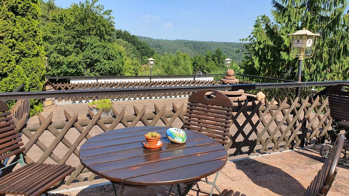 Landgasthof Raubacher-Höhe - Gaststätte, Terrasse, Restaurant in Oberzent