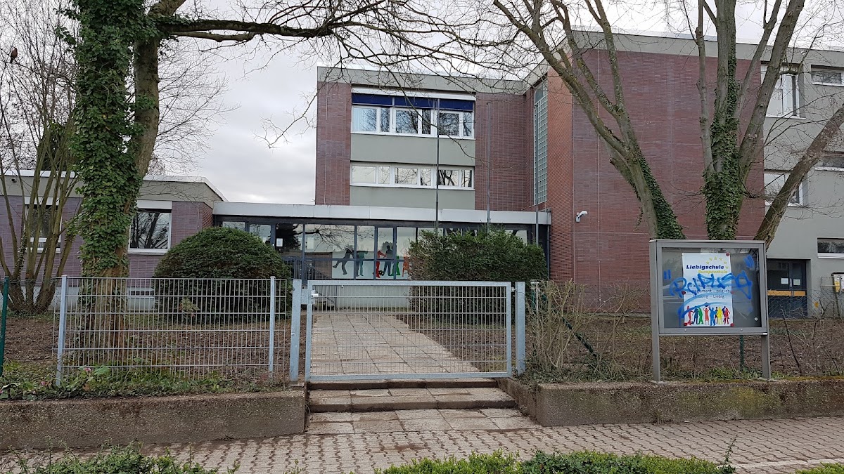 Liebigschule Frankfurt, Schule in Frankfurt am Main