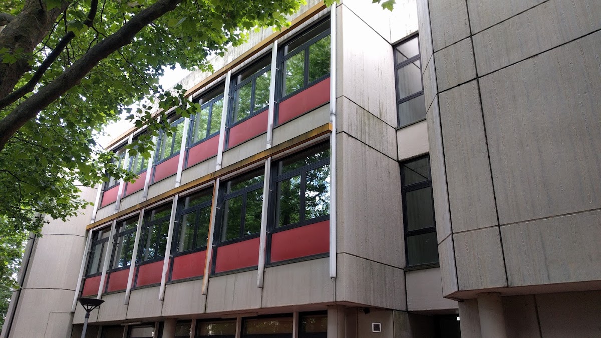 Ludwig-Erhard-Schule, Schule in Frankfurt am Main