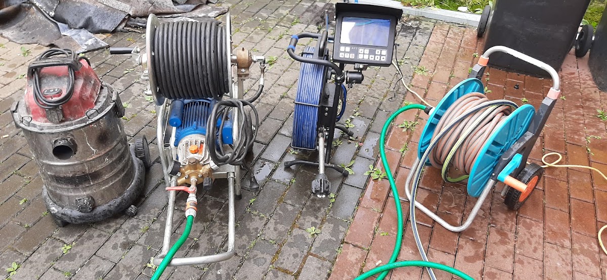 M.A.Services24 Rohrreinigung Kanalreinigung Abflussdienst Klempner Sanitärtechnik Haustechnik, Rohrreinigung in Frankfurt am Main – Foto 1 von 1