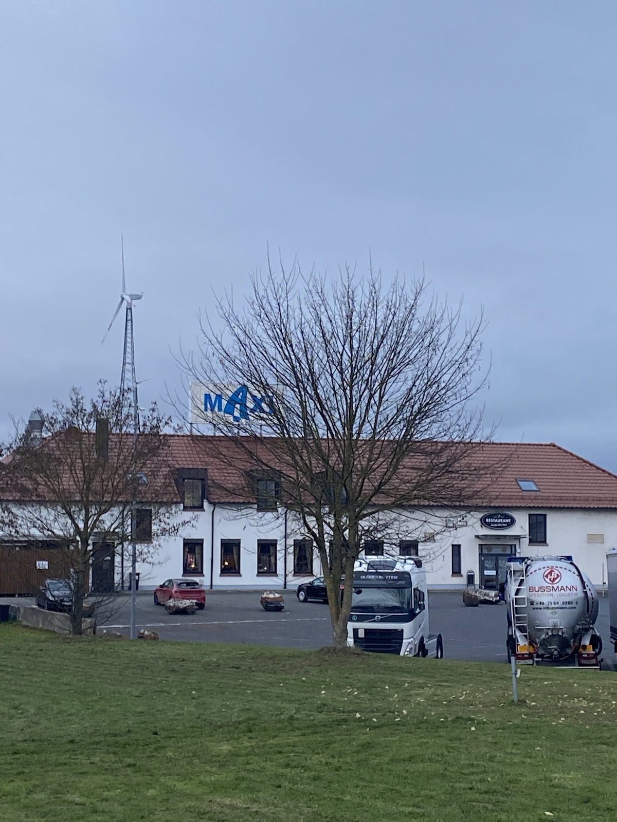 MAXI Autohof Malsfeld, Autohof / Tankstelle in Malsfeld