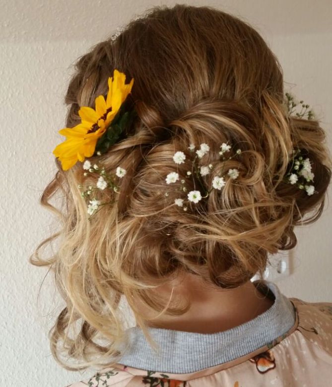 Melanie Marzog Friseure, Friseur in Wesertal