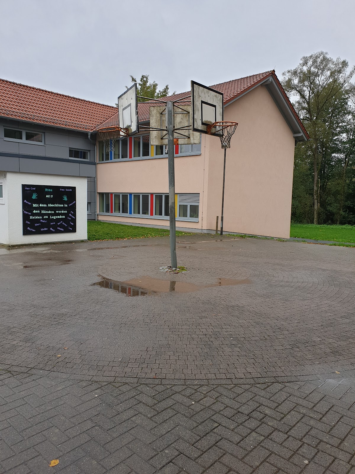 Mittelpunktschule Dautphetal, Schule in Dautphetal