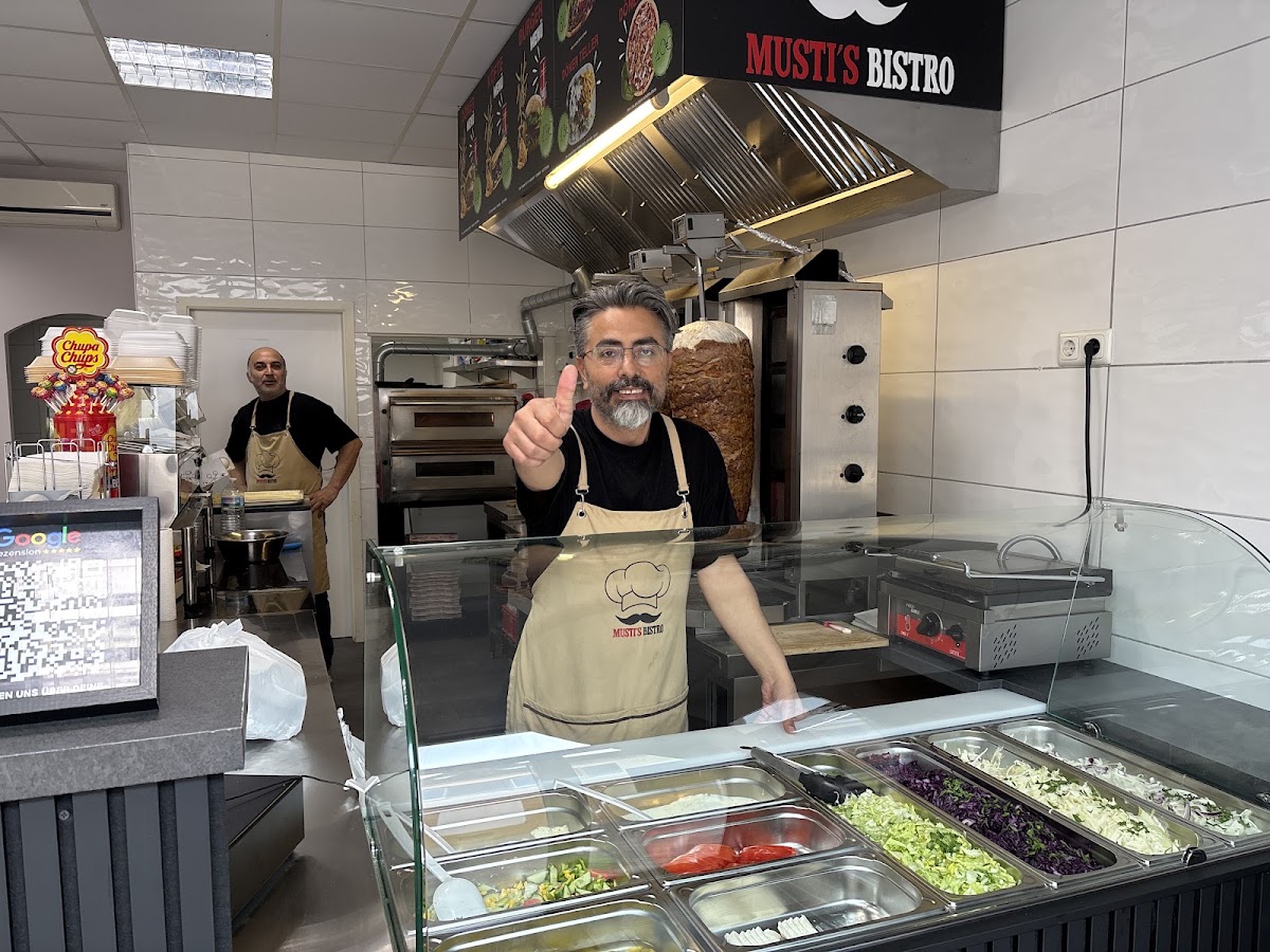 Mustiʼs Bistro, Restaurant in Biebesheim am Rhein