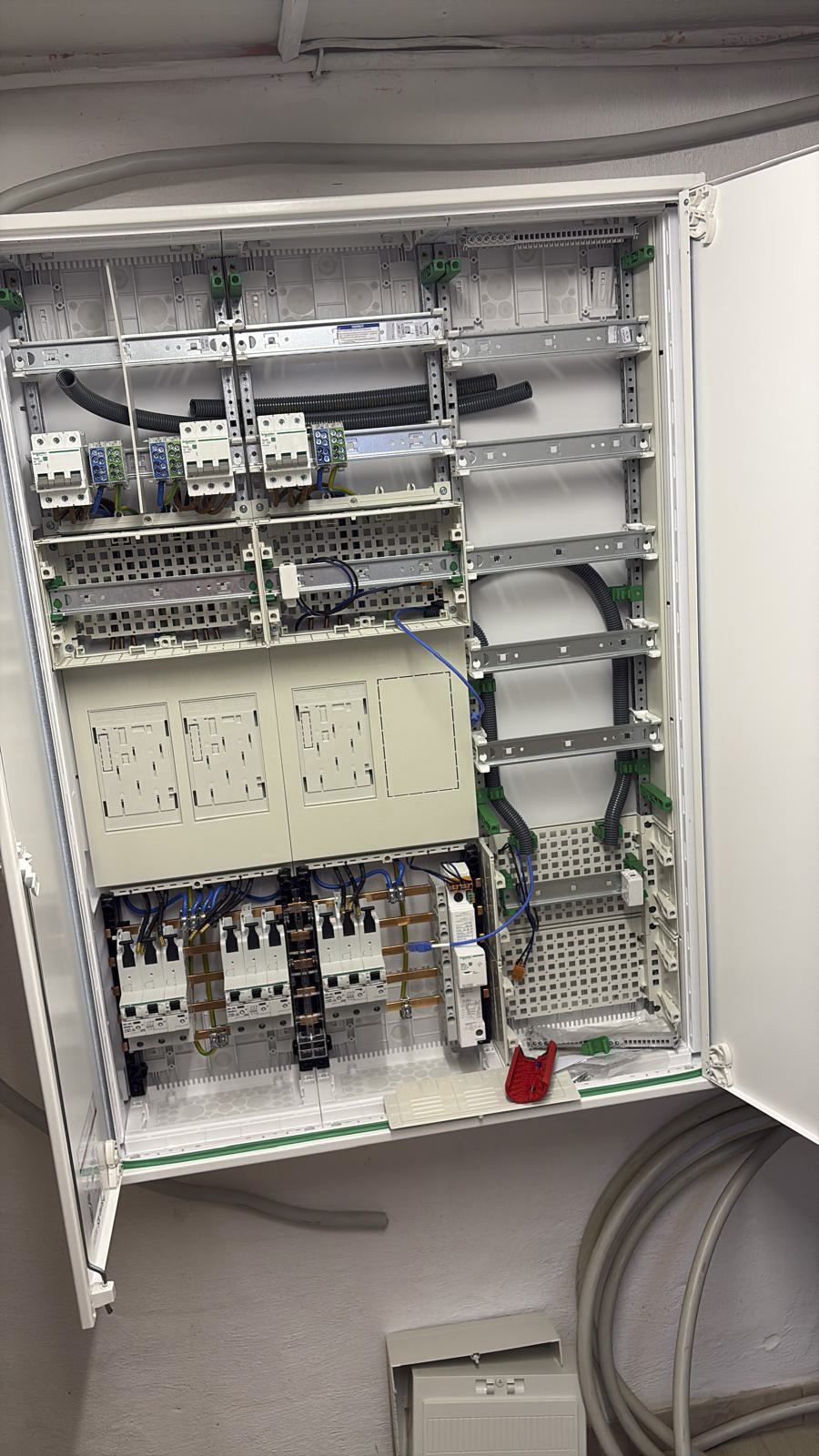 Nils Mander Elektro Solutions, Elektriker in Eichenzell – Foto 1 von 1