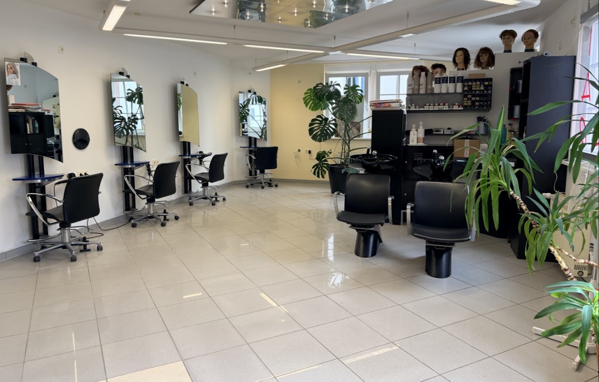 Nino Il Figaro, Friseur in Groß-Gerau