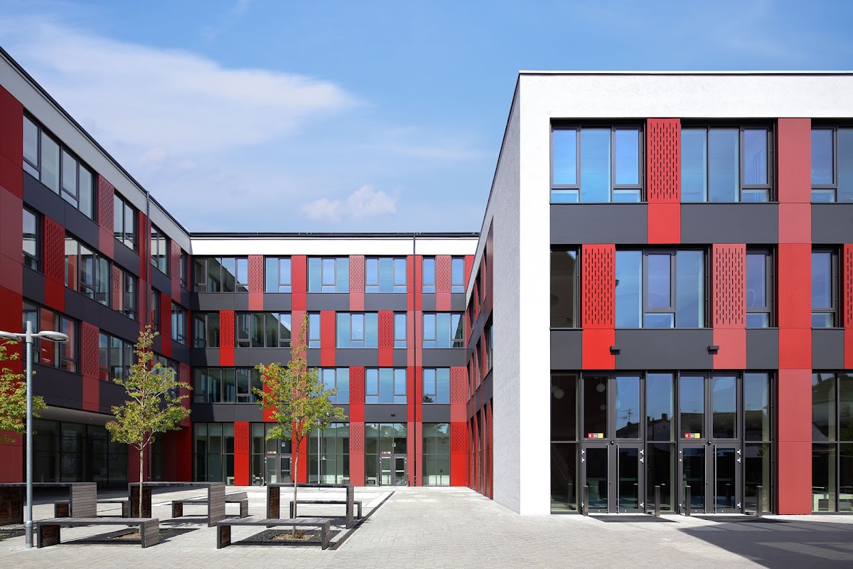 Oberstufe Prälat-Diehl-Schule, Schule in Groß-Gerau