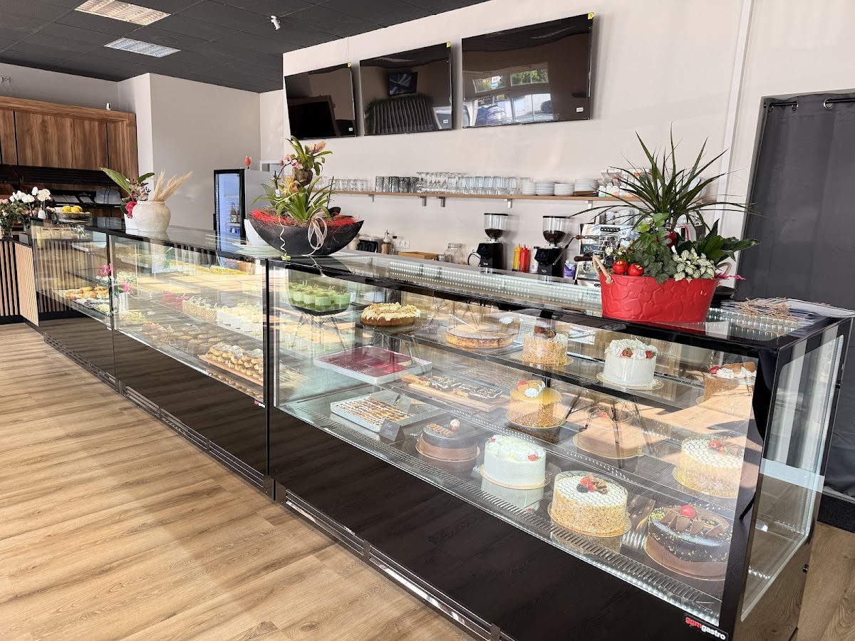 Peri's Cafe, Pizzeria in Usingen