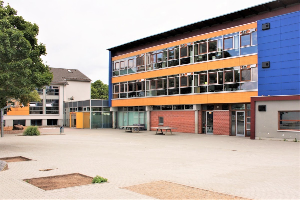 Peter-Schöffer Grundschule, Schule in Gernsheim