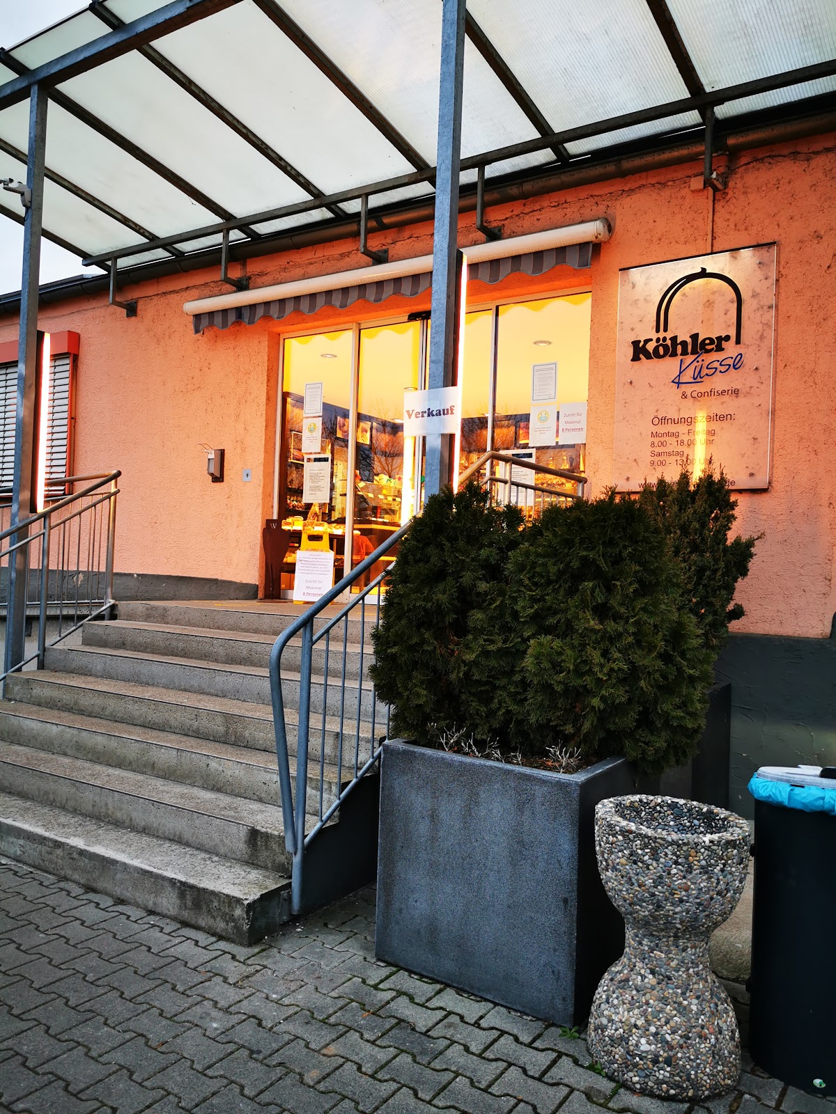 Philipp A. N. Köhler GmbH & Co. KG, Café in Hainburg
