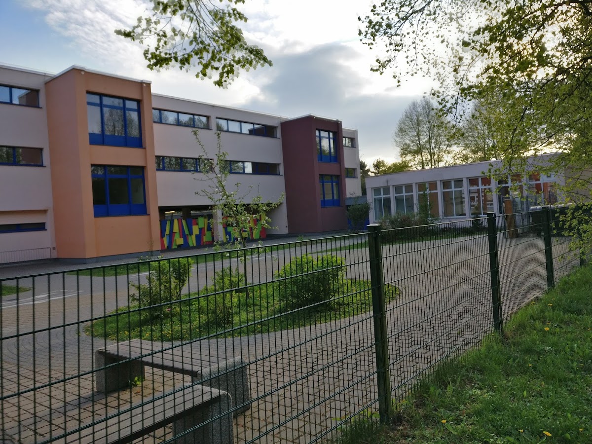 Philipp-Dieffenbach-Schule, Am Seebach, Friedberg, Schule in Friedberg (Hessen)