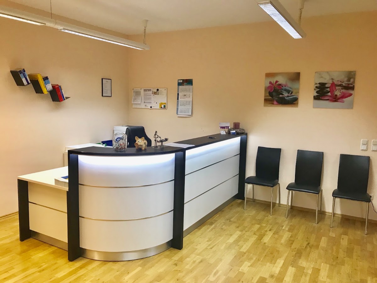 Physiotherapie Norina Büttcher, Arzt in Neu-Anspach