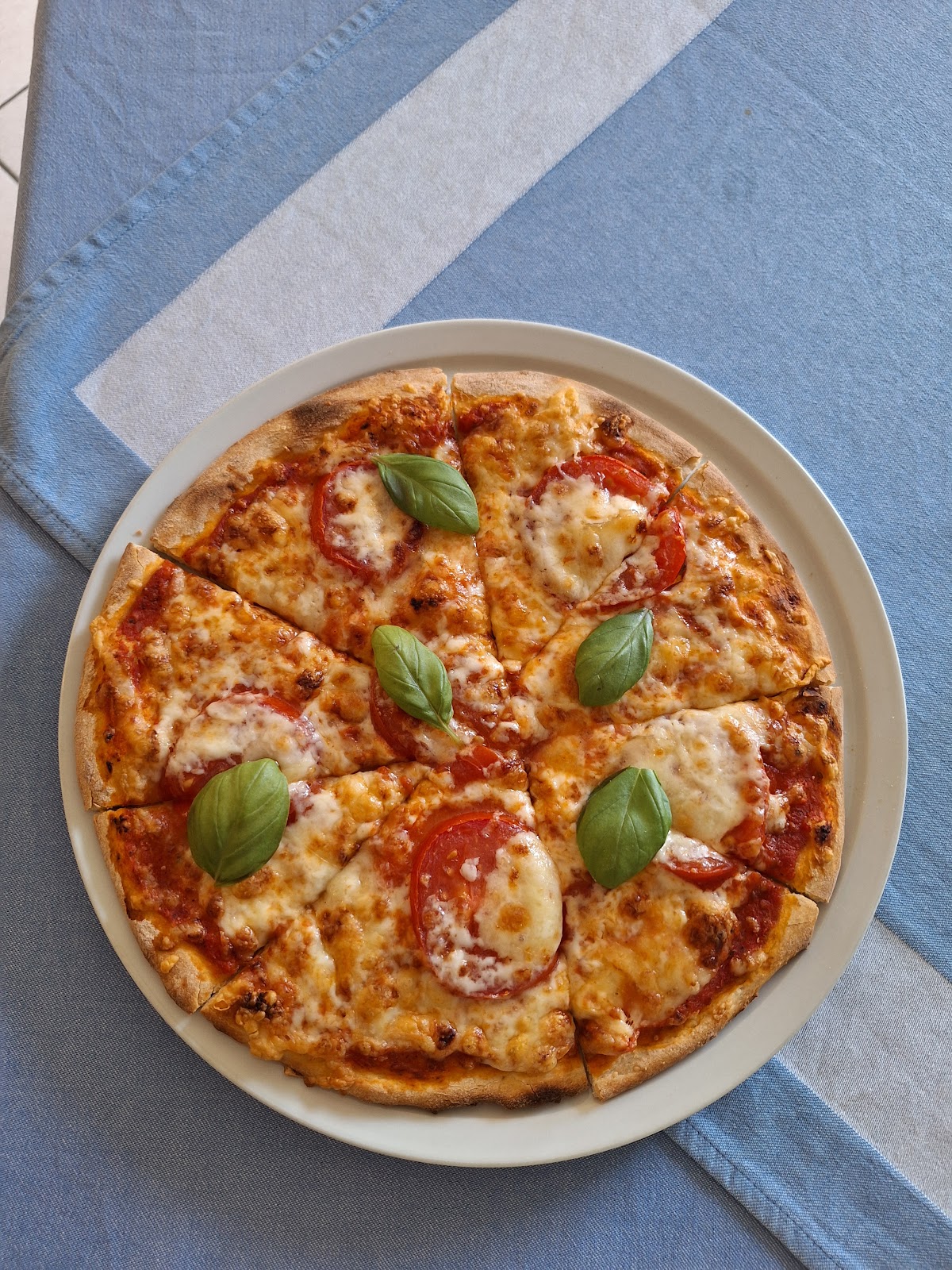 Pizzeria Avanti Heimservice, Restaurant in Limeshain