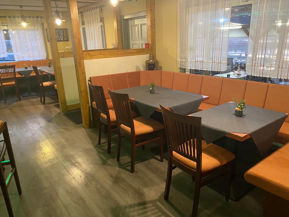 Pizzeria Da Corrado Al Lago, Restaurant in Driedorf – Foto 1 von 1