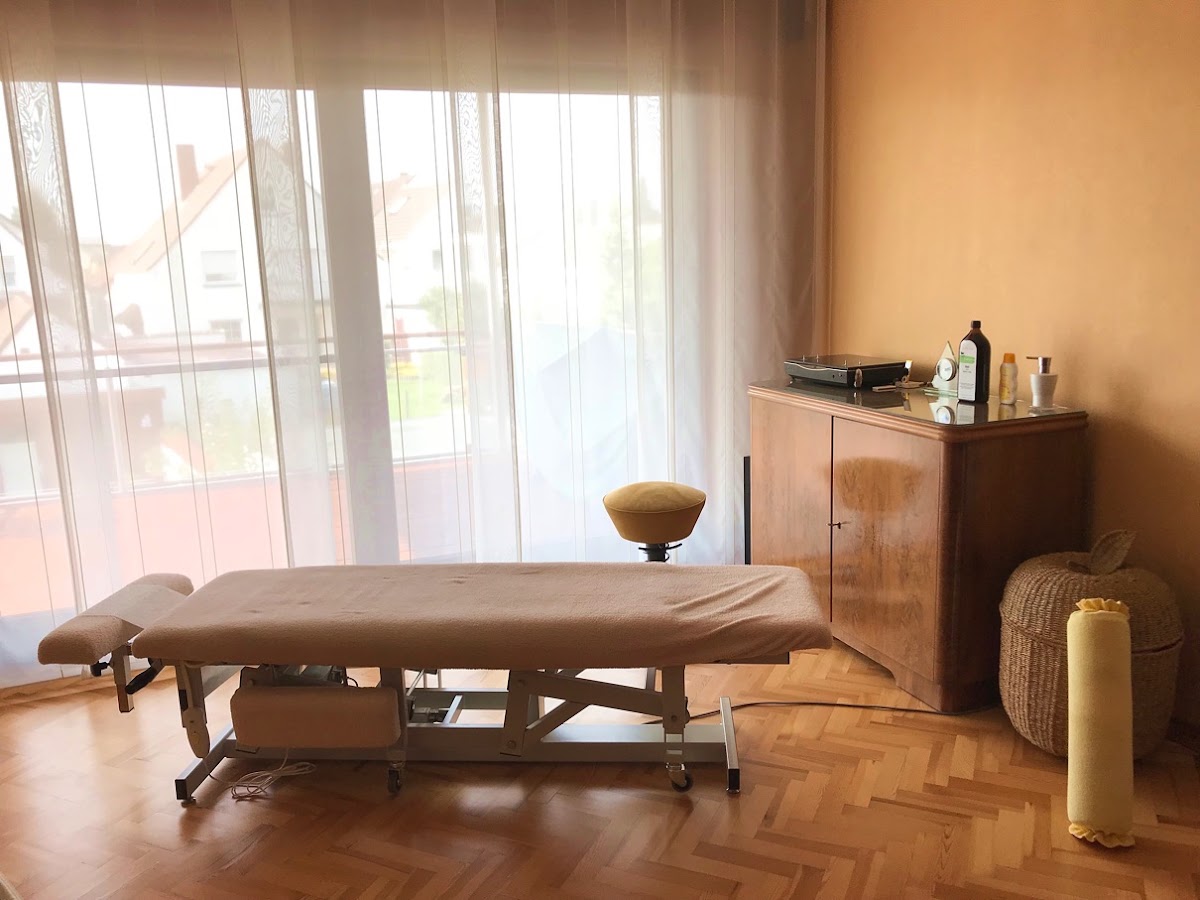 Praxis für Naturheilkunde und Osteopathie - Tina Marx-Böhm, Arzt in Mainhausen