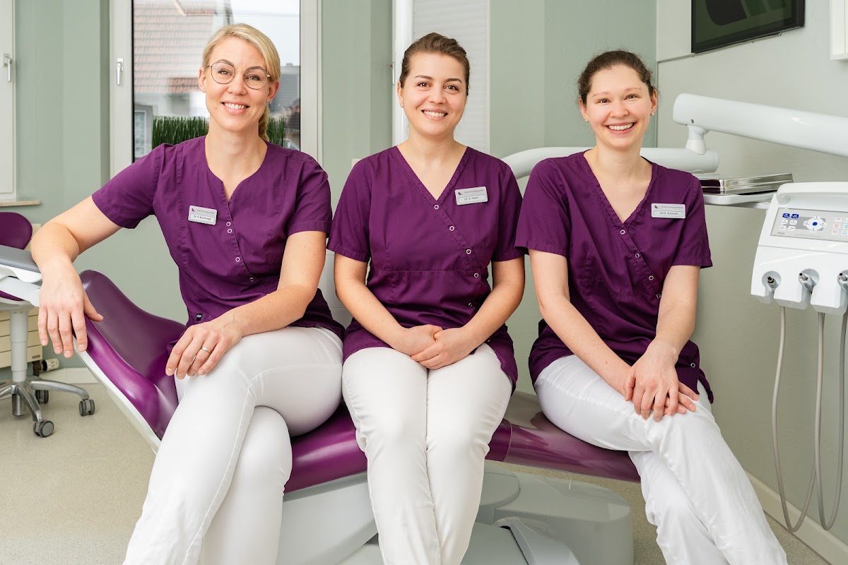 Praxis für Zahngesundheit Niestetal – Dr. Stefanie Brachvogel & Kollegen, Zahnarzt in Niestetal – Foto 1 von 1