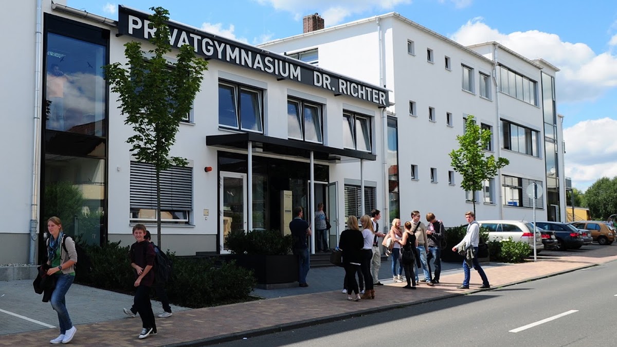 Privatgymnasium Dr. Richter, Schule in Kelkheim (Taunus)