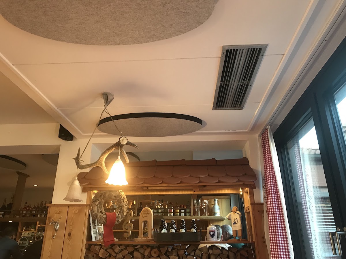 Ratsstube Edelweiss, Restaurant in Fernwald