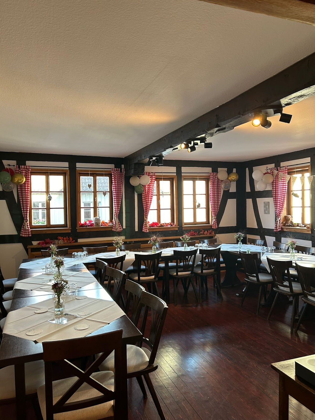 Restaurant Historisches Rathaus, Restaurant in Schwalbach am Taunus – Foto 1 von 1