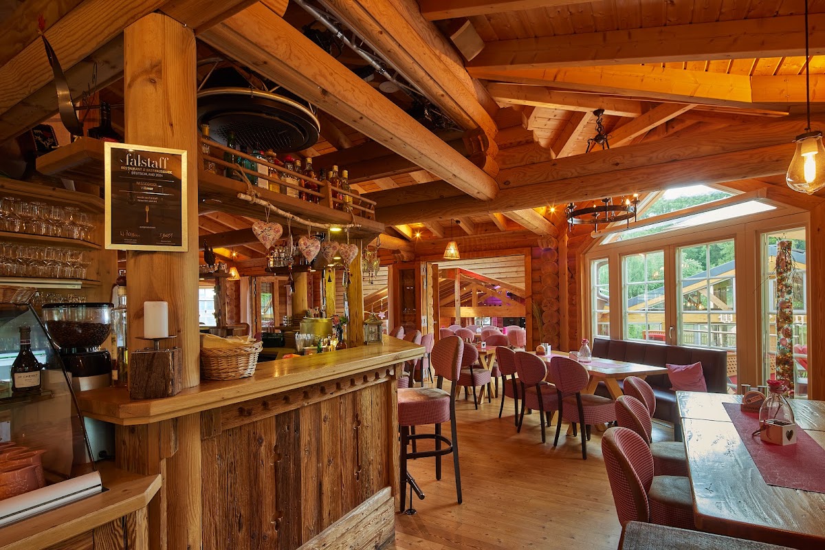 Restaurant Wissegiggl - Deutsche Küche | Biergarten mit regionalen Speisen, Restaurant in Villmar