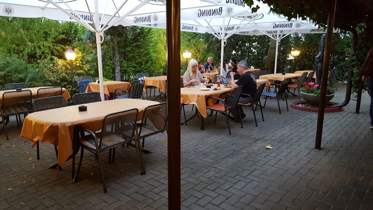 Restaurant Zagreb, Restaurant in Hainburg