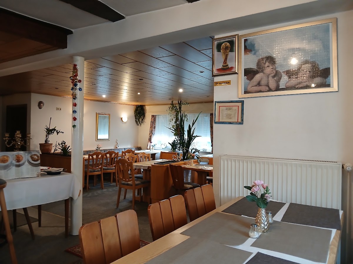 Restaurante Pizzeria Piccola Milano, Restaurant in Hatzfeld (Eder)