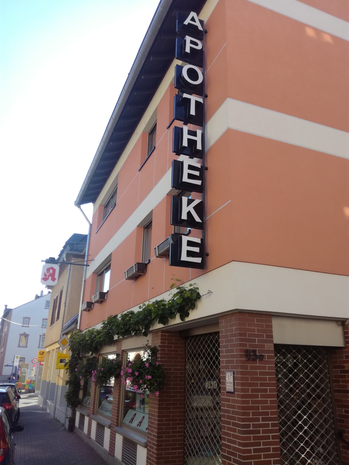 Rhabanus-Apotheke, Apotheke in Oestrich-Winkel