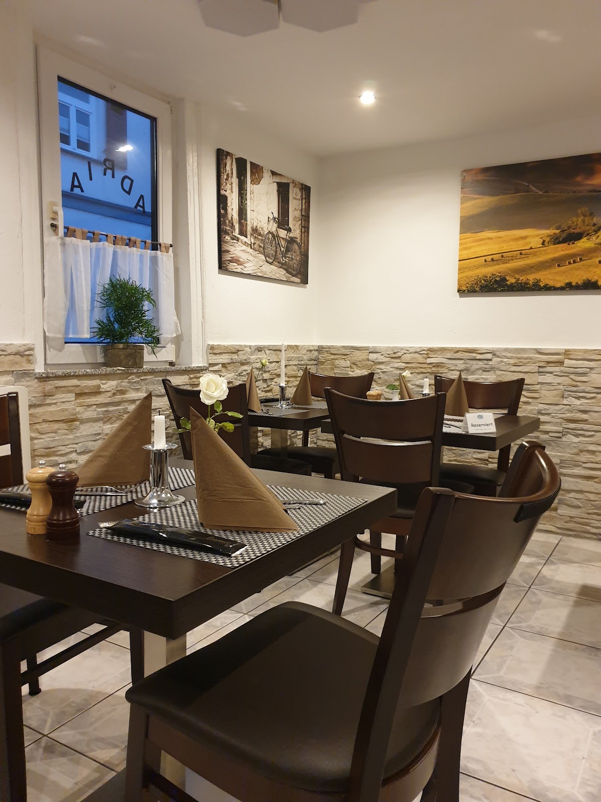 Ristorante Adria da Toni, Restaurant in Münzenberg