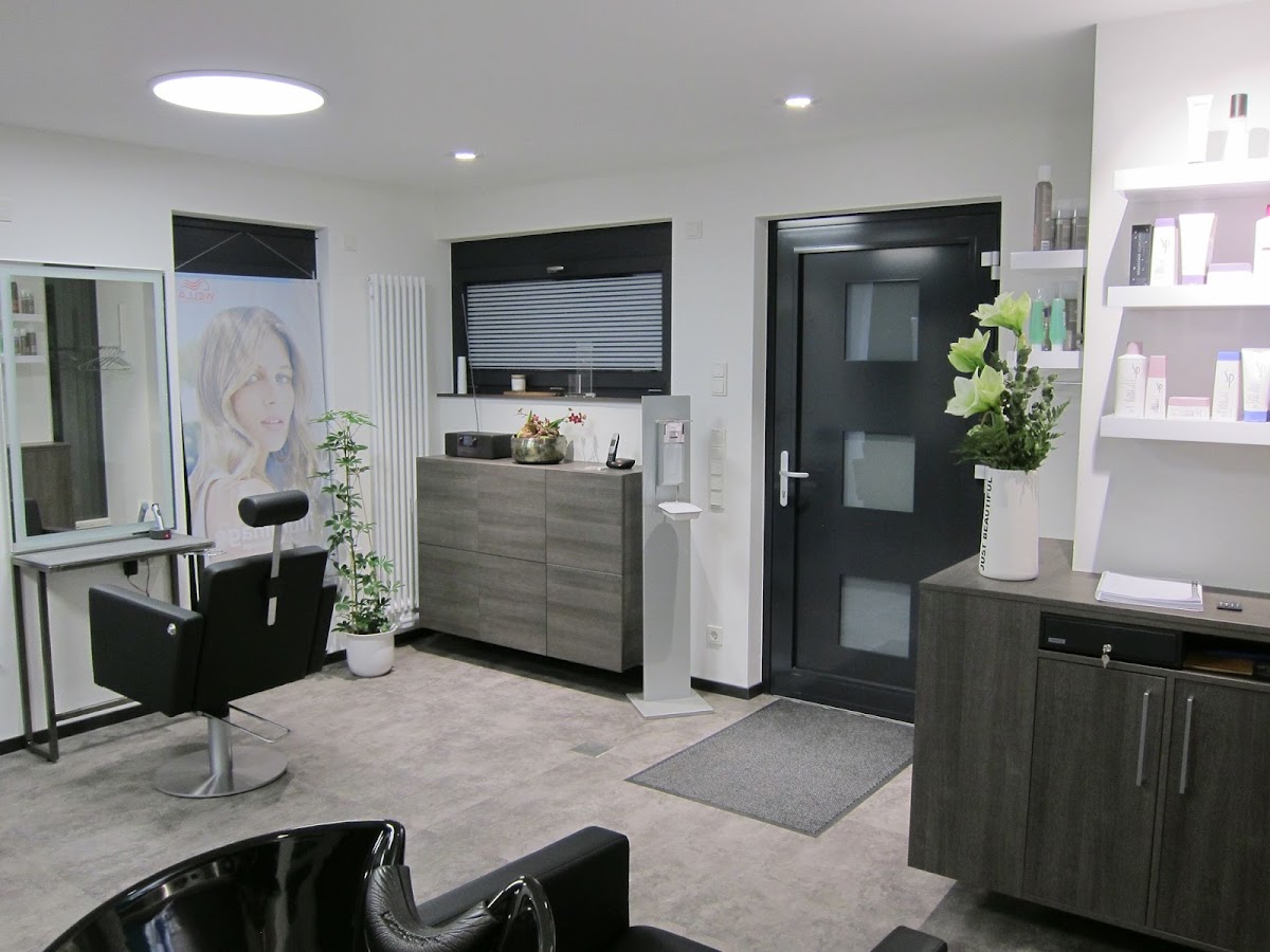 Sabine Heinz, Friseur in Elbtal
