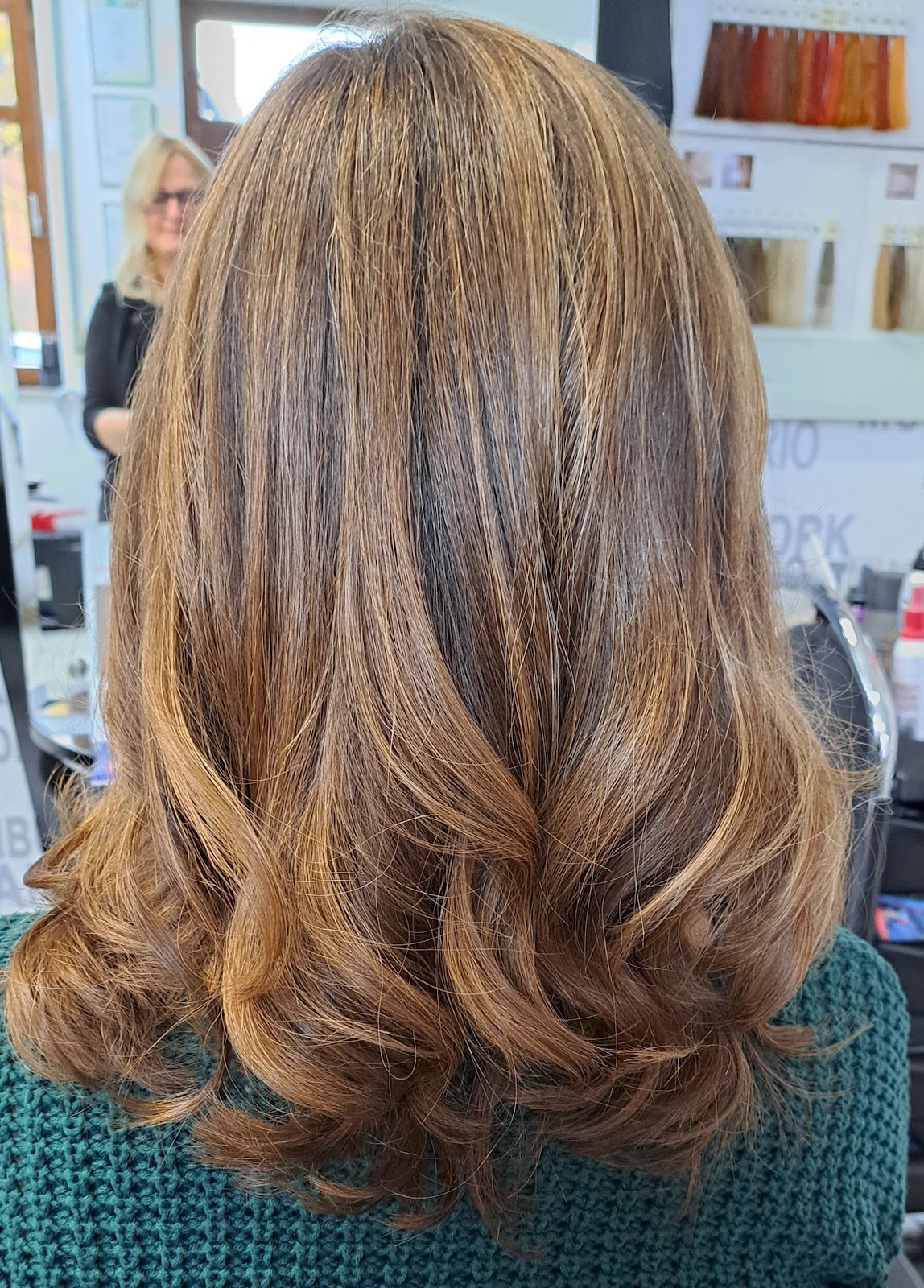 Salon Haarpracht Bettina Karnoll, Friseur in Brachttal
