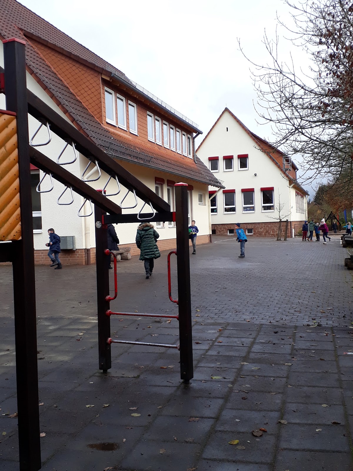 Salzbödetal-Schule, Schule in Lollar – Foto 1 von 1