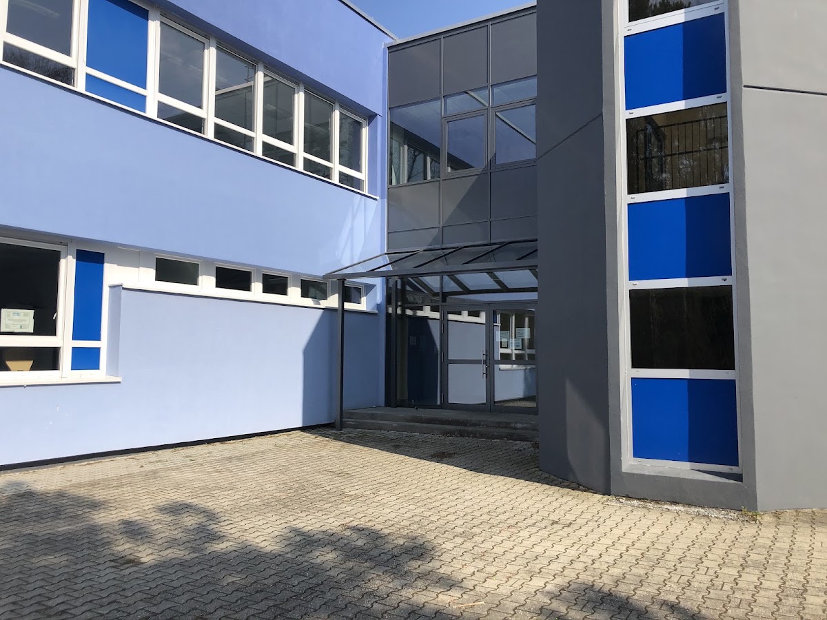Schule im Ostergrund, Schule in Schwalmstadt