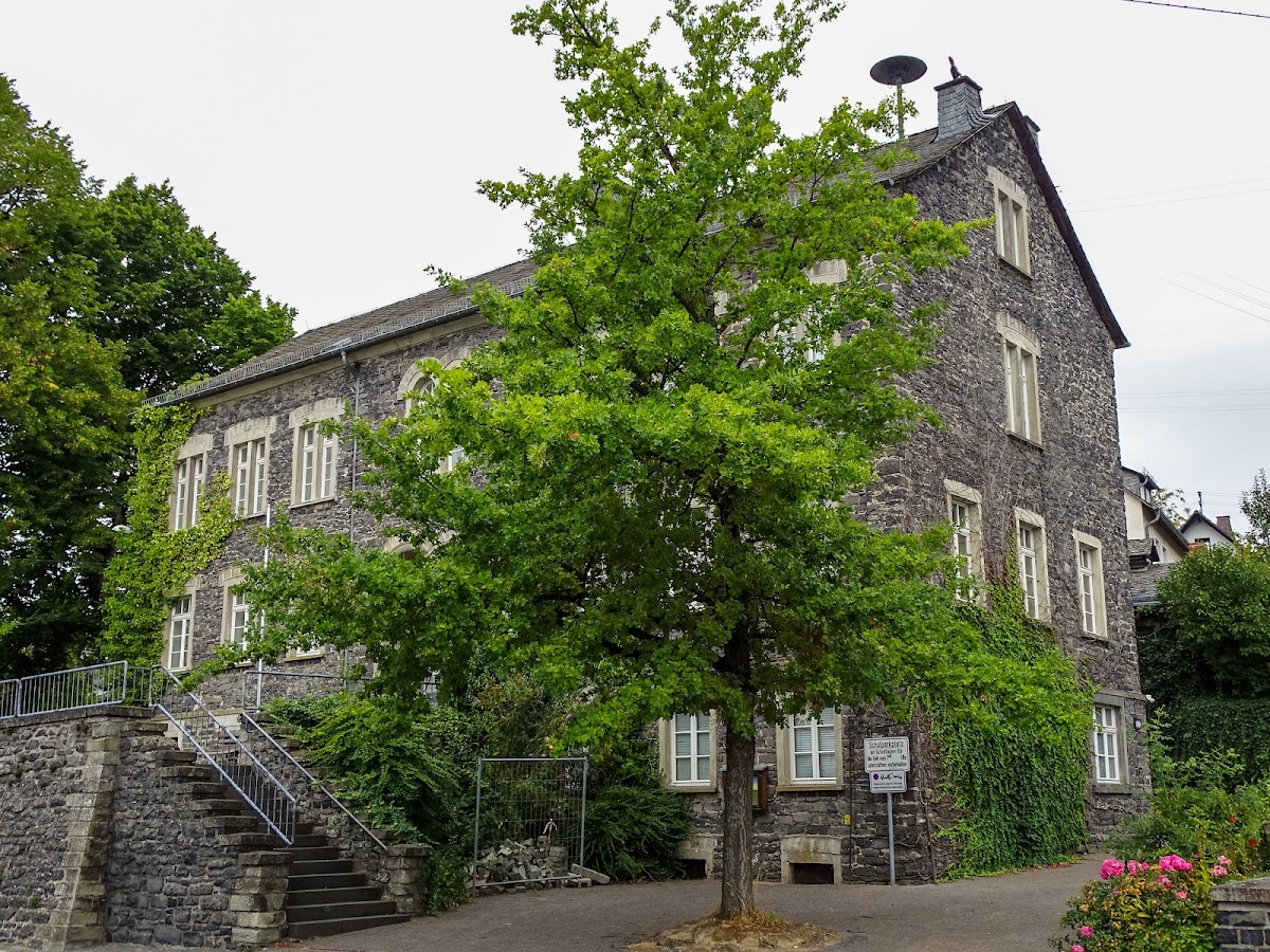 Schule Langendernbach, Schule in Dornburg