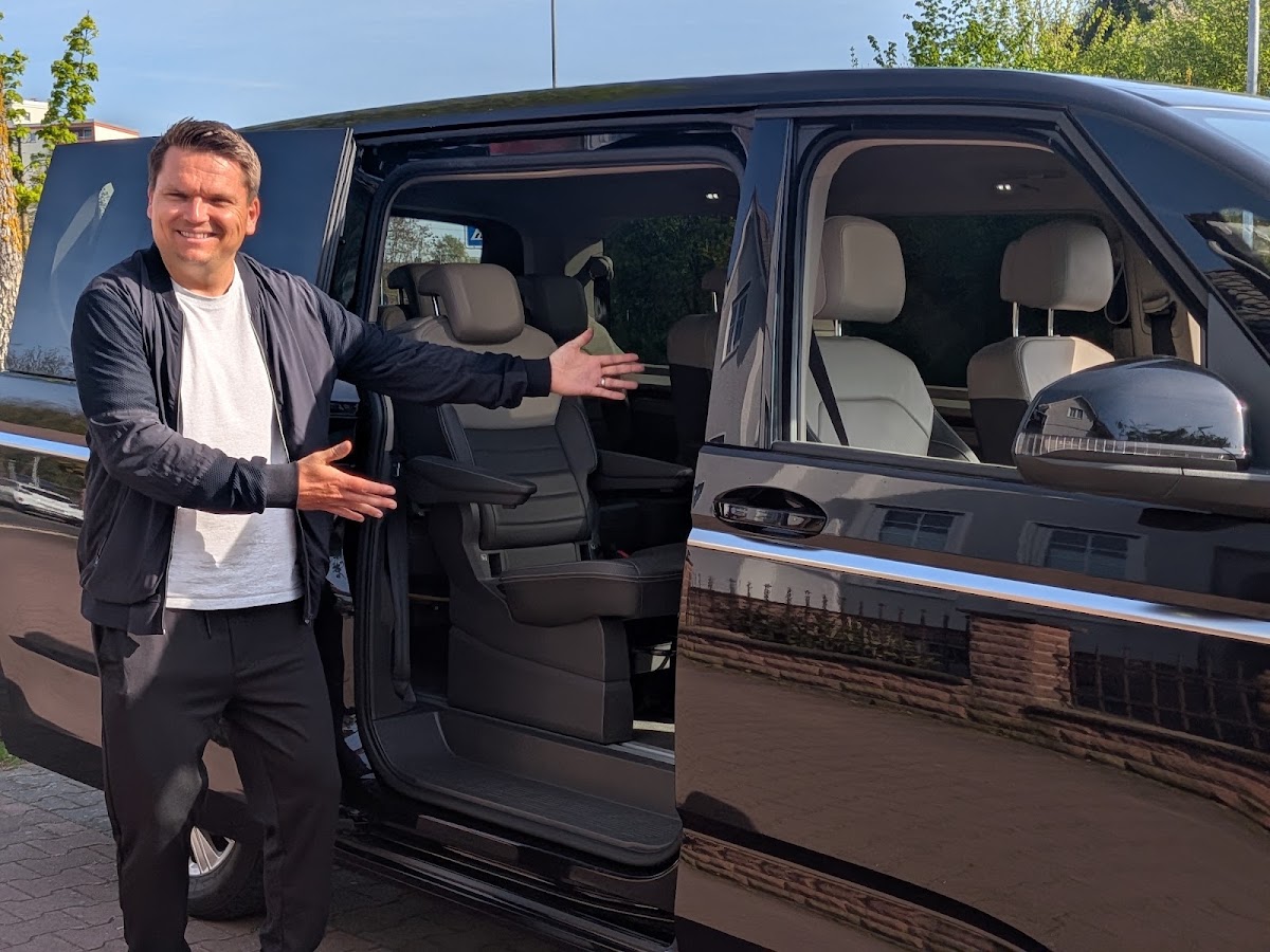 Shuttle Service Hoffmann (Flughafentransfer und Chauffeur), Taxi in Bruchköbel