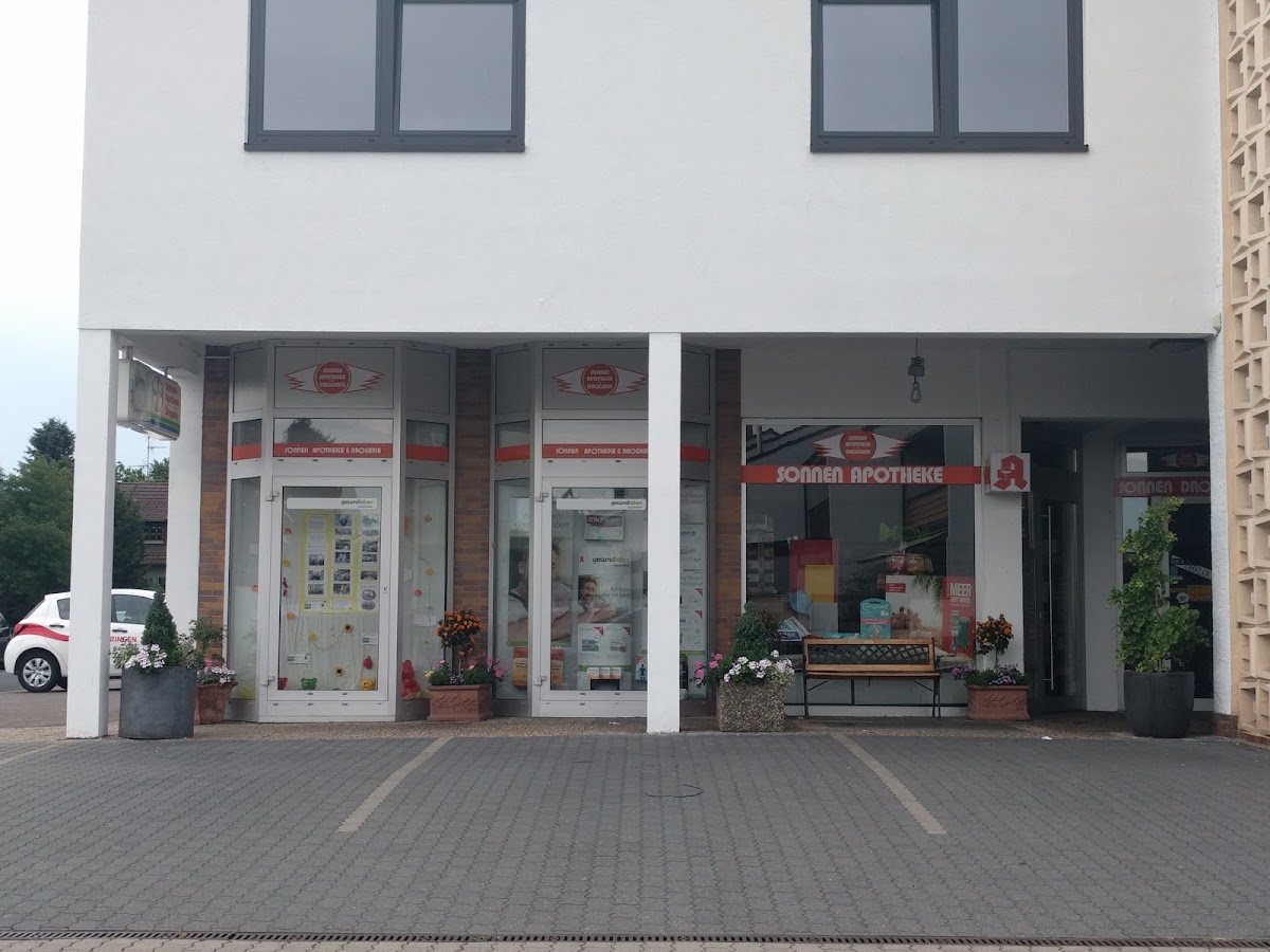 Sonnen Apotheke & Drogerie, Apotheke in Hainburg