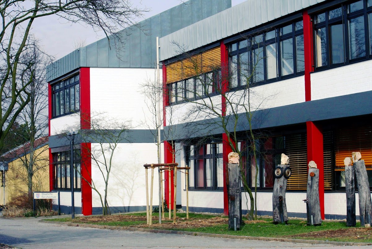 Staatliche Berufsschule im bbw Südhessen, Schule in Karben