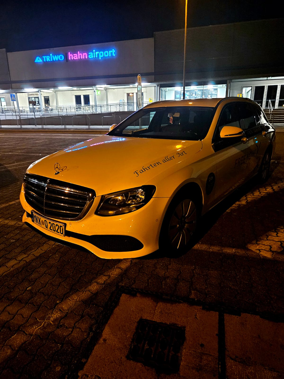 Taxidienst Mansoor 24, Taxi in Bruchköbel