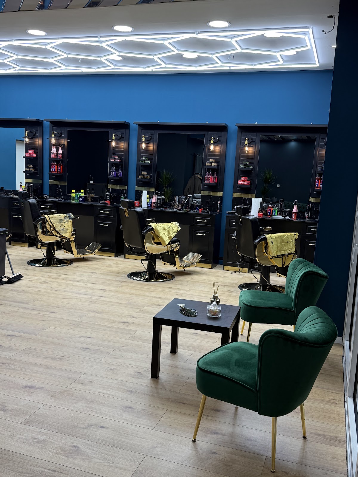 The King‘s Chair Barber Shop, Friseur in Bruchköbel