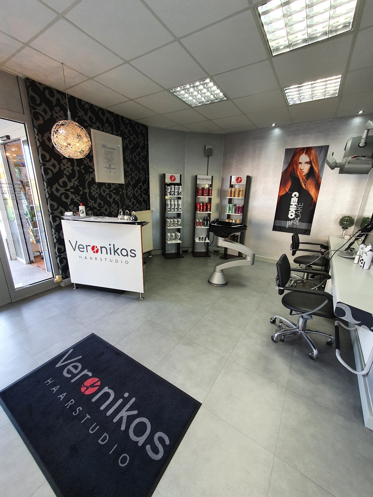Veronikas Haarstudio, Friseur in Bickenbach