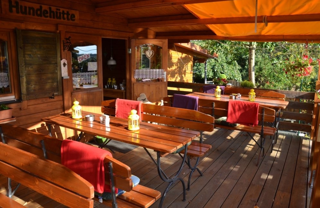 Vesperstube Hundehütte, Restaurant in Flörsbachtal