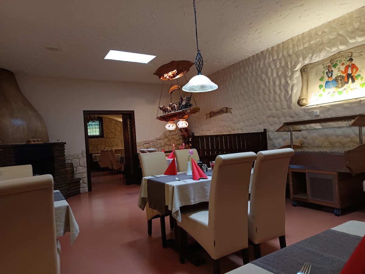 Weinhaus Hagenfeld, Restaurant in Hammersbach – Foto 1 von 1